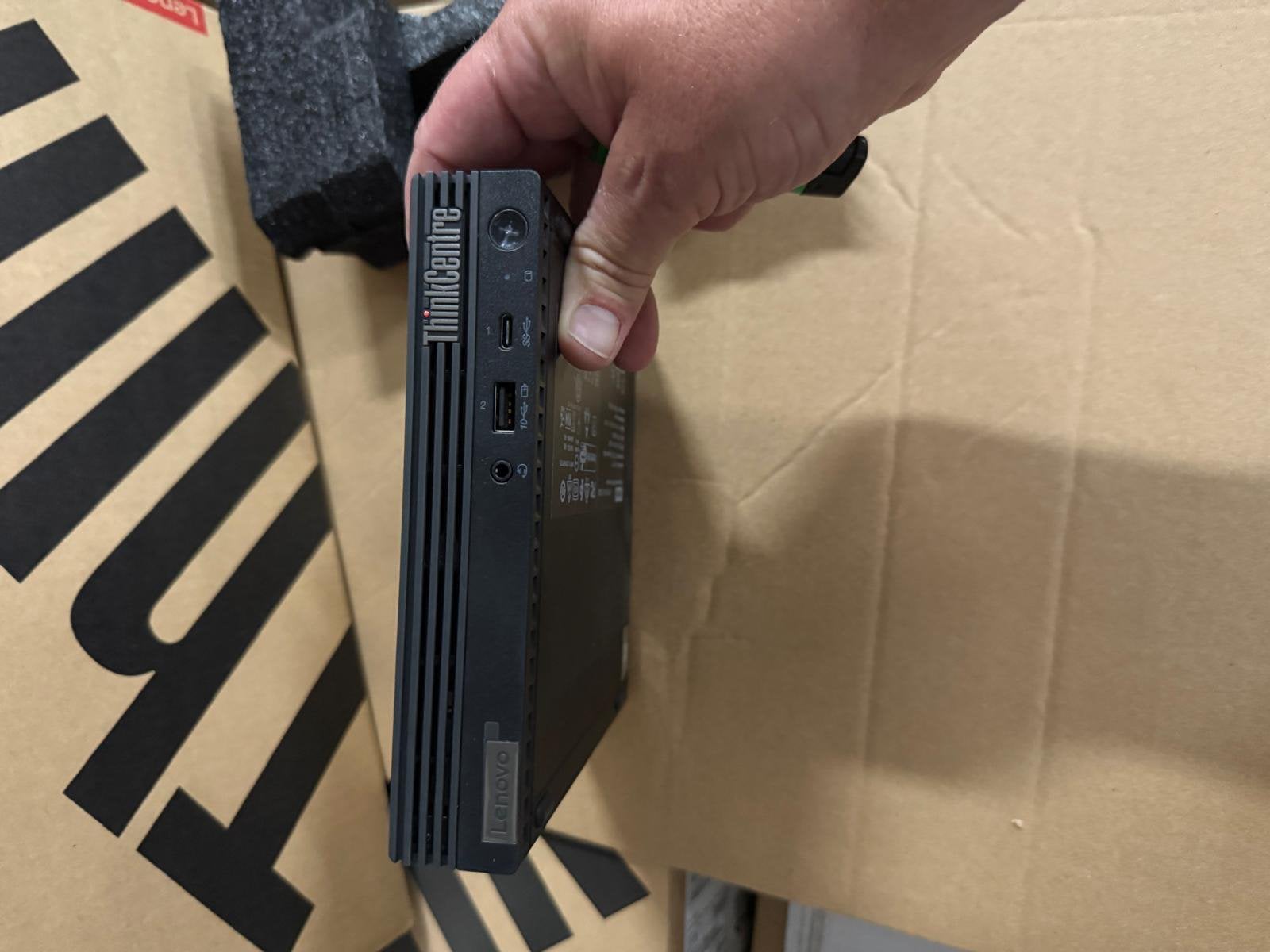 Lenovo ThinkCentre M70q Tiny PC - Intel Core i5, Computers en Software, Ophalen of Verzenden, Nieuw