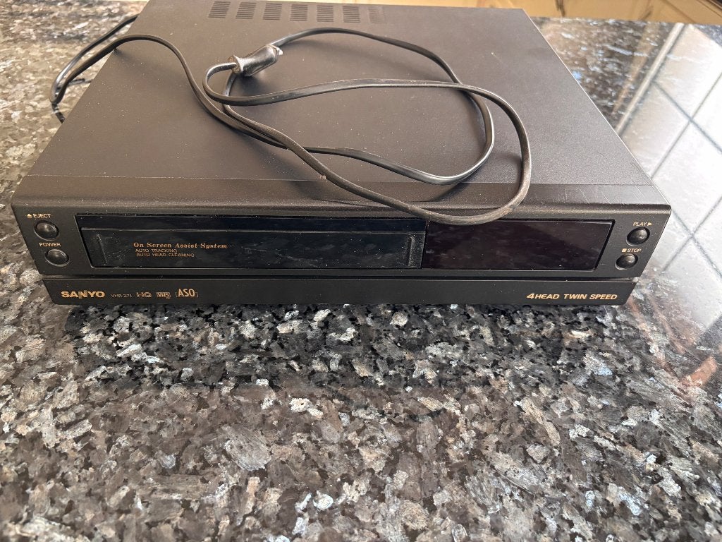 Enregistreur vidéo VHS Sanyo VHR-271-4 têtes à double vitess, Enlèvement, Utilisé, Lecteur ou enregistreur VHS