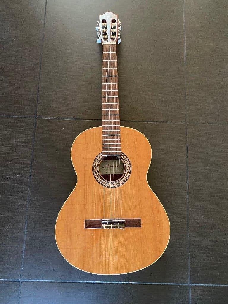 Guitare classique Almansa modèle 401, Musique & Instruments, Enlèvement, Comme neuf, Guitare classique ou espagnole, Avec valise
