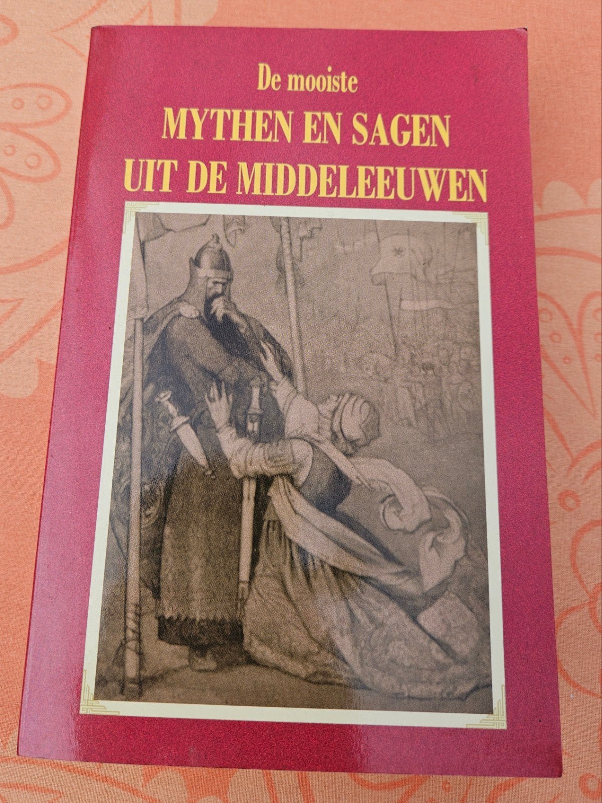 De mooiste mythen en sagen uit de Middeleeuwen, Boeken, Sprookjes en Fabels, Ophalen of Verzenden, Zo goed als nieuw