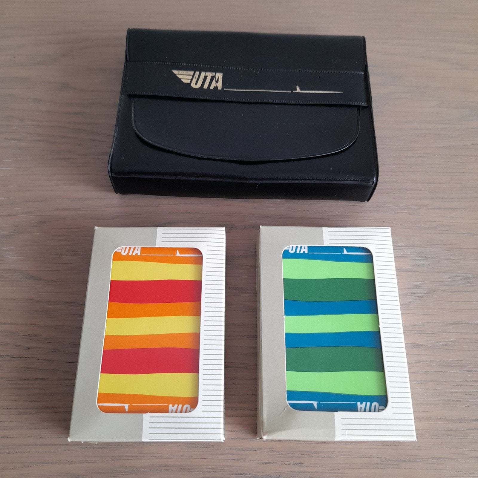 2 spellen speelkaarten  + etui.   UTA., Verzamelen, Ophalen of Verzenden, Zo goed als nieuw, Speelkaart(en)