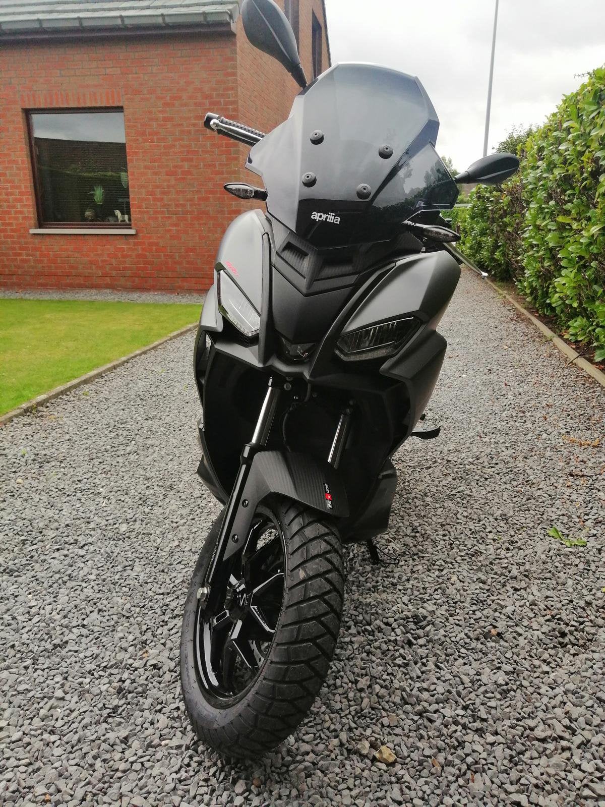 aprilia sr gt 125, Scooter, Automatique, Neuf, Particulier