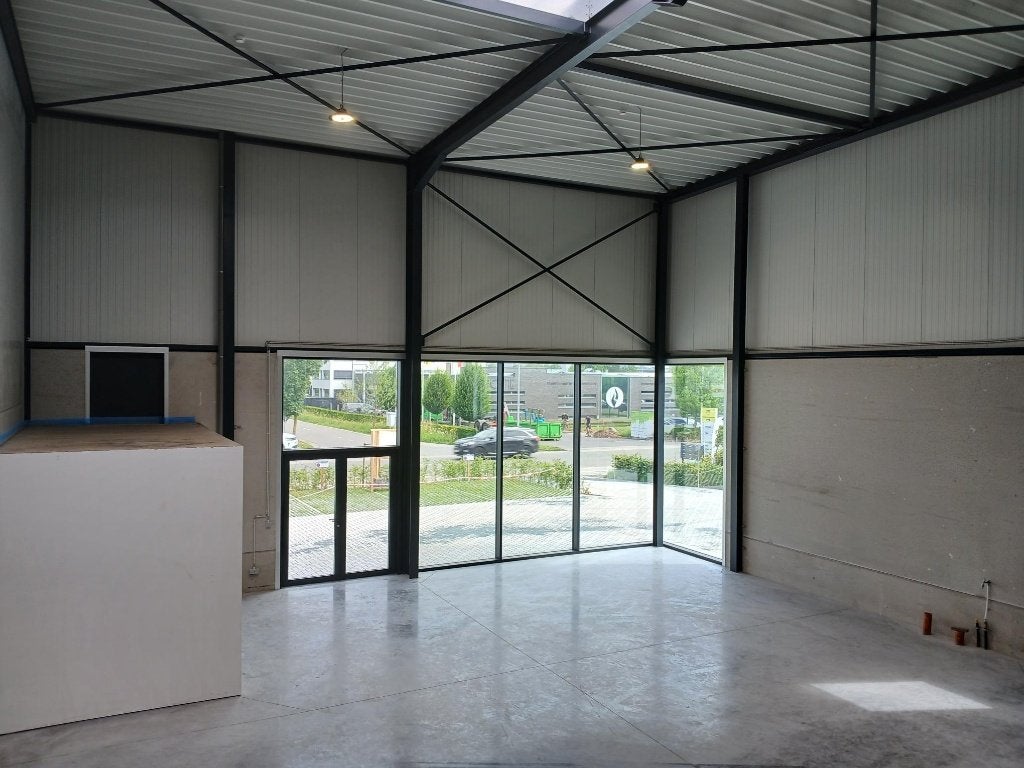 Showroom en/of kantoor en/of magazijn te huur in Bornem, 340 m², Huur, Bedrijfsruimte
