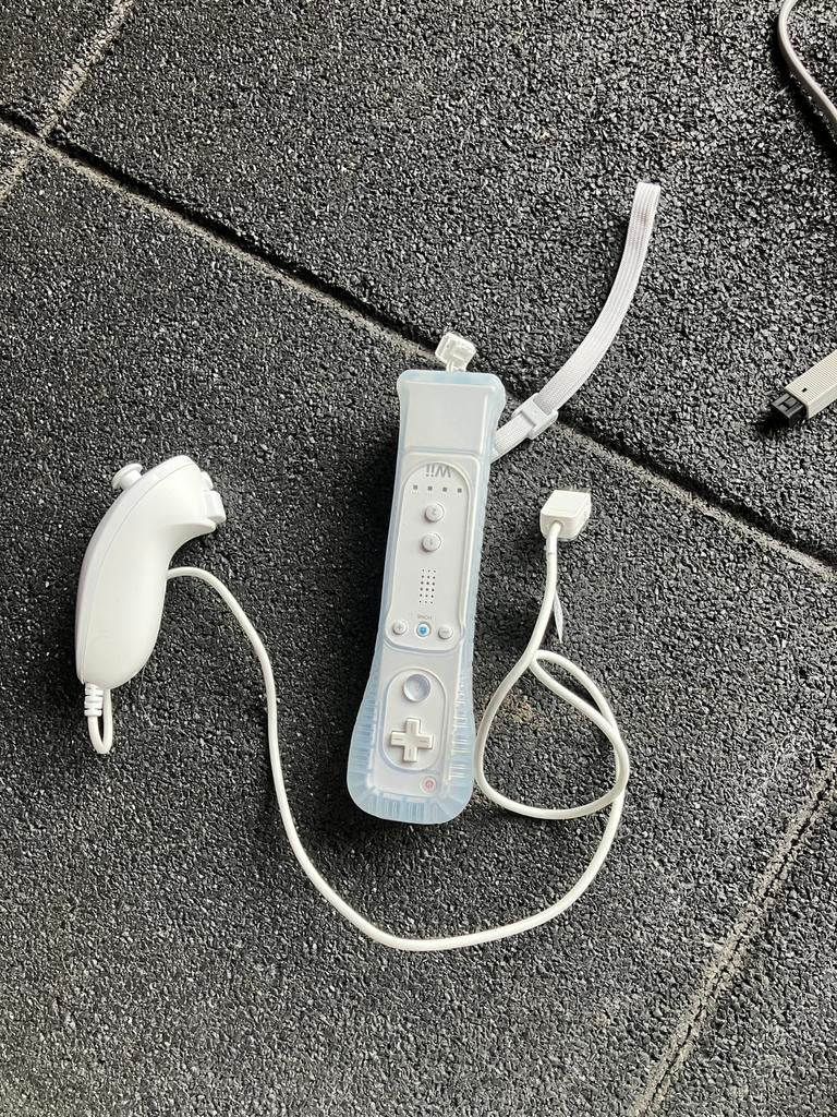 Wii + Sports Resort, Ophalen, Gebruikt, Met 1 controller, Met Balance Board