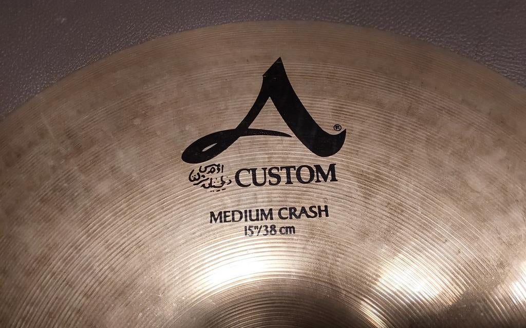 ZILDJIAN  A CUSTOM MEDIUM CRASH 15 ", Enlèvement ou Envoi