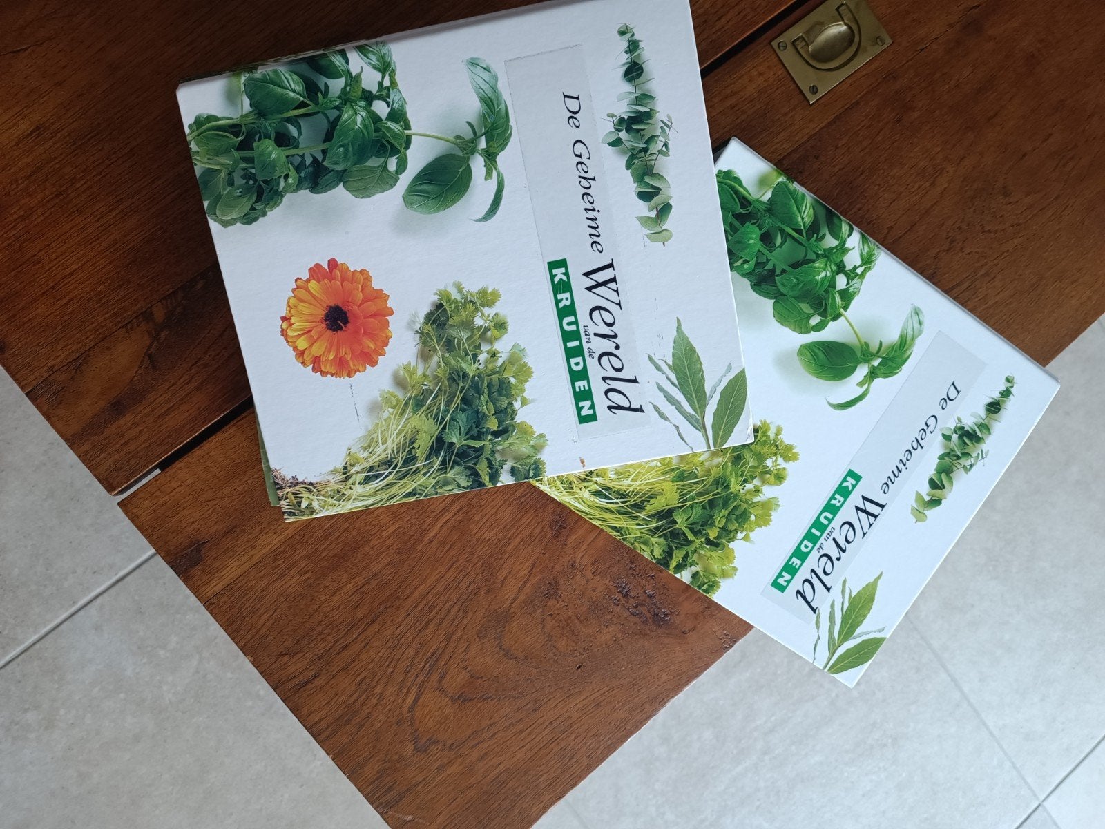 De geheime wereld van de kruiden, Ophalen of Verzenden, Zo goed als nieuw, Tuinieren en Tuinplanten