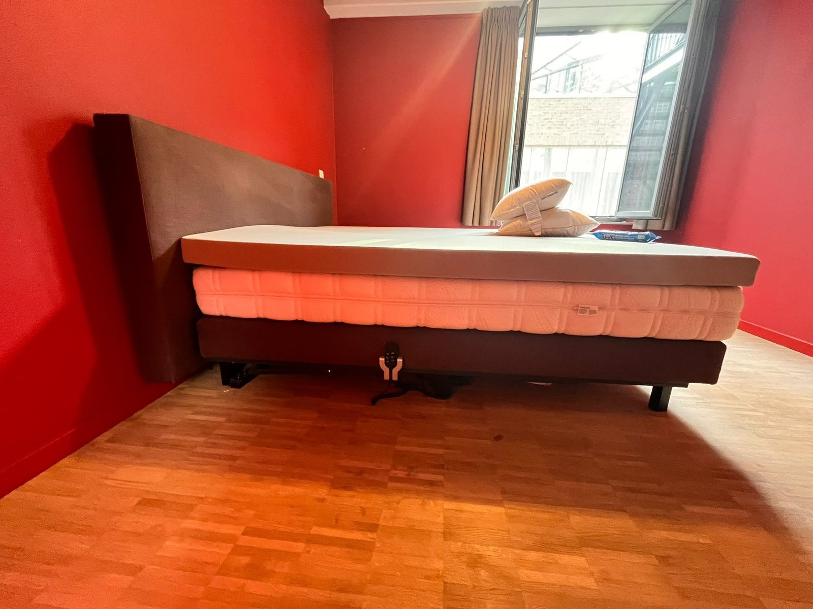 Weba bed elektrisch verstelbaar, Enlèvement, Comme neuf