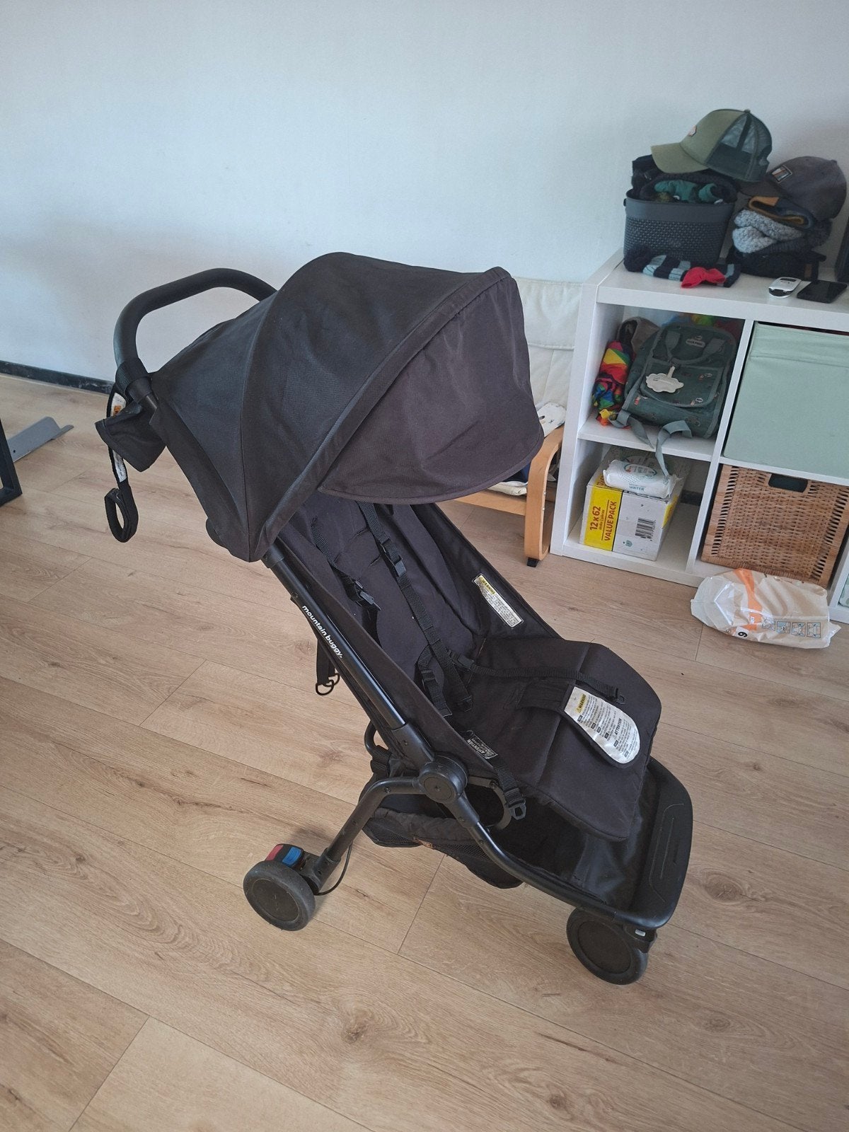 Wandelwagen Mountain buggy Nano, Kinderen en Baby's, Buggy's, Ophalen, Regenhoes
