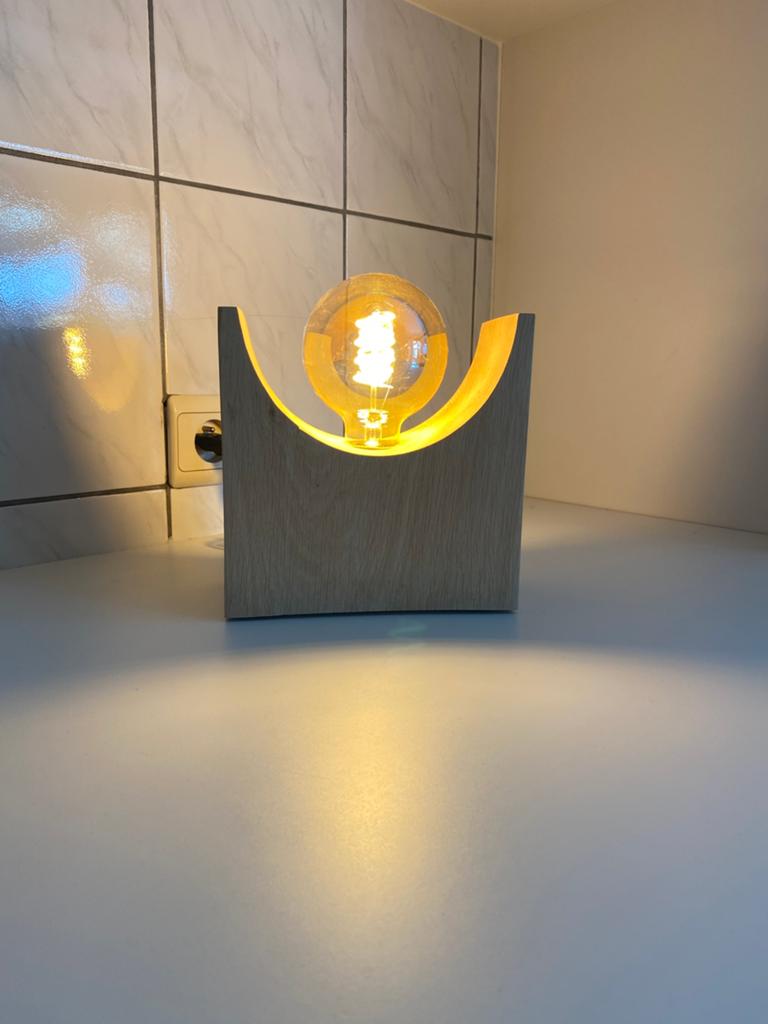 Design lamp in eik, Ophalen of Verzenden, Zo goed als nieuw