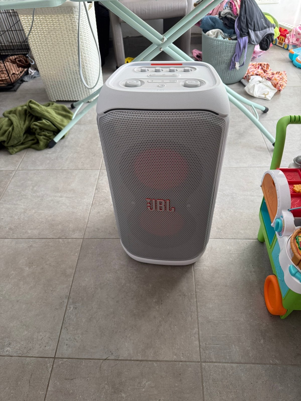Jbl Bluetooth speaker Partybox Stage 320 - Wit, Audio, Tv en Foto, Luidsprekerboxen, Bluetooth, JBL, Party speaker, Zo goed als nieuw