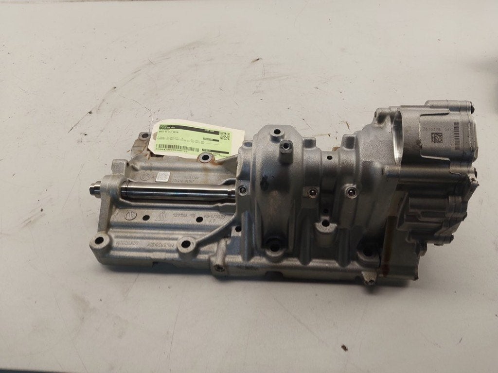 POMPE A HUILE Z4 Roadster (E89) (|11417610378|7610378|), Utilisé, BMW, Petuelring 130
80809  München, DE, Bayerische Motoren Werke AG