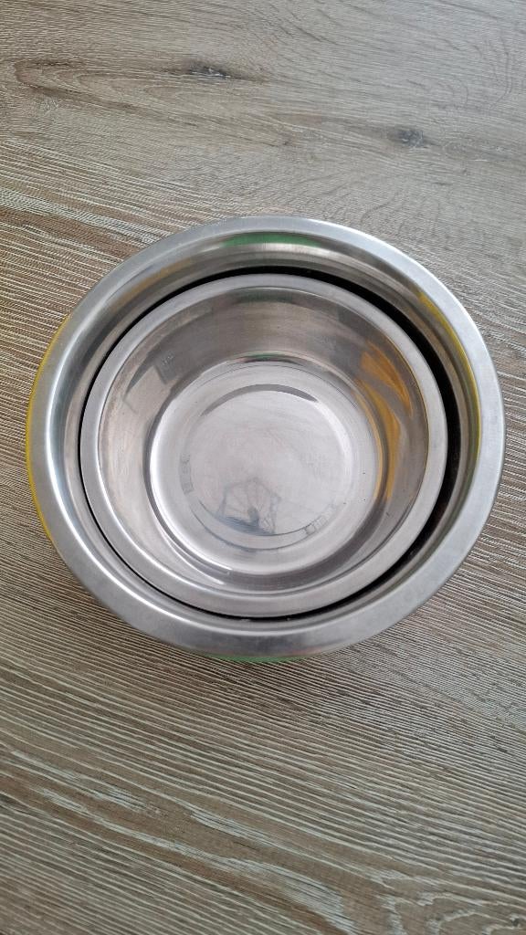 Eet en drinkbak, Ophalen, Zo goed als nieuw