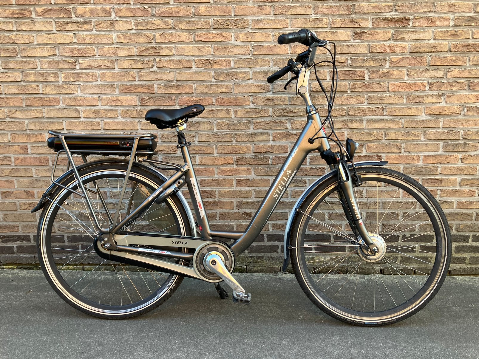 Stella elektrische damesfiets in nieuwstaat, Ophalen, Zo goed als nieuw