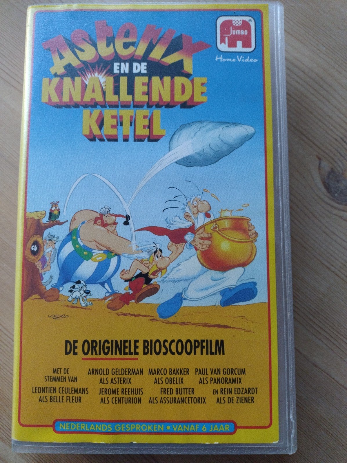 Video, vintage Asterix en de knallende ketel, Cd's en Dvd's, Ophalen