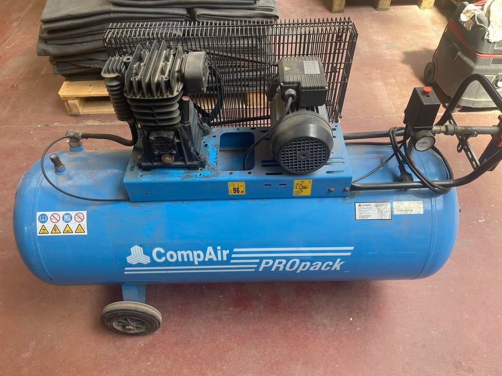 Compressor Compair, Doe-het-zelf en Bouw, Compressors, Ophalen, Zo goed als nieuw