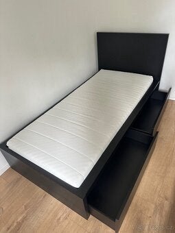 Bed Ikea Malm 1 persoon 90cm zwart met 2 opbergschuiven, Huis en Inrichting, Slaapkamer | Bedden, Ophalen, Verstelbaar, 90 cm