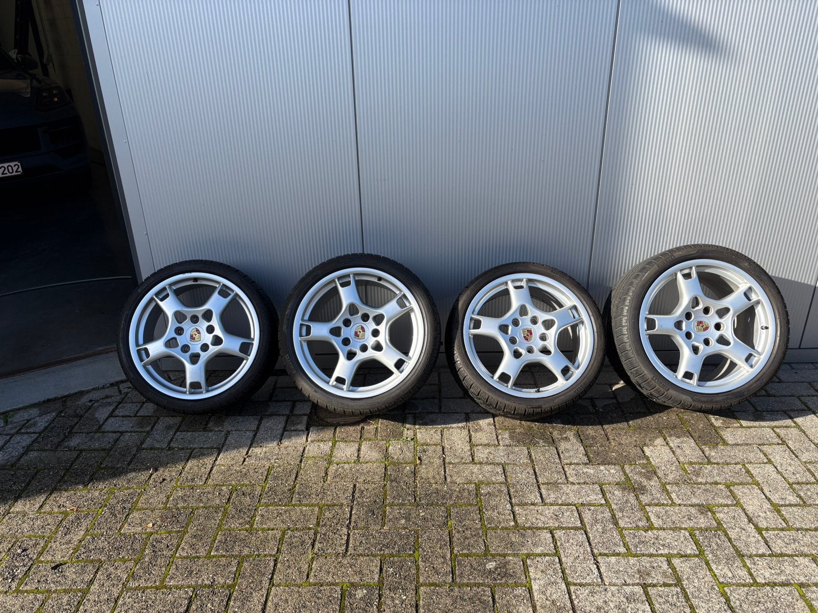 Pneus d'hiver avec roues Porsche d'origine, Neuf, Pneus et Jantes, Pneus hiver, Véhicule de tourisme