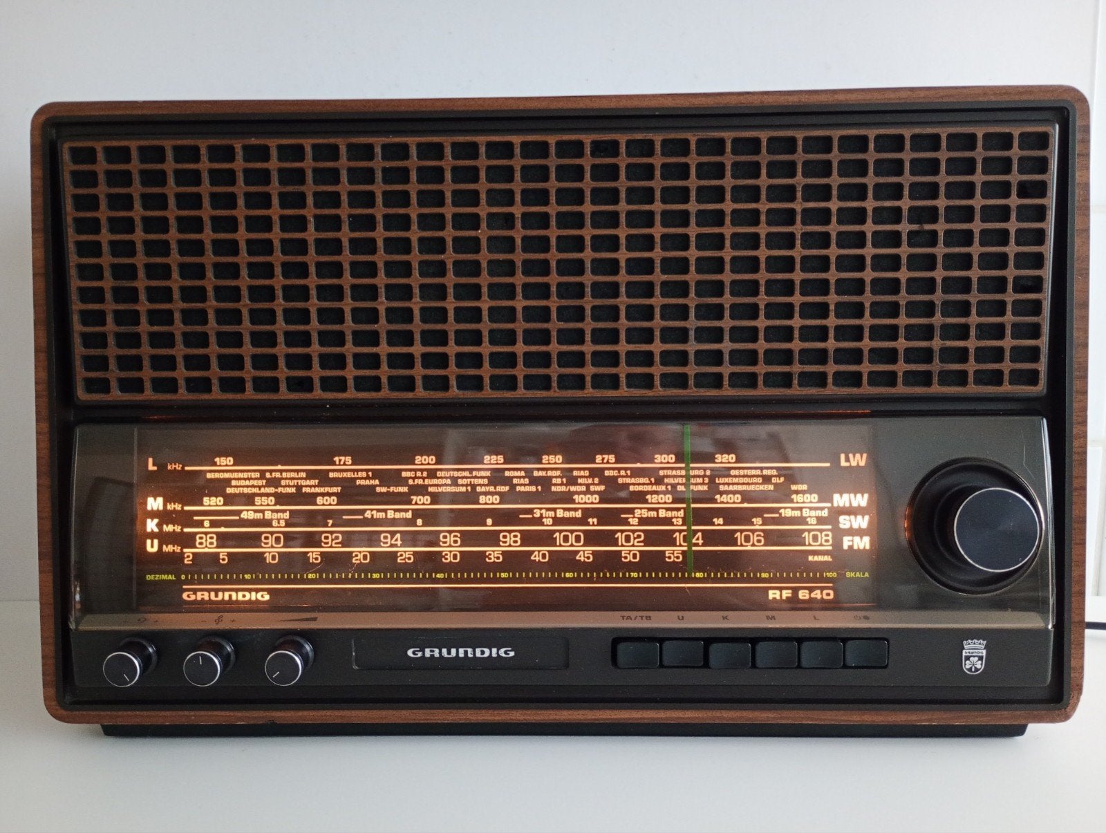 Retro Grundig RF640 huisradio, Ophalen, Radio