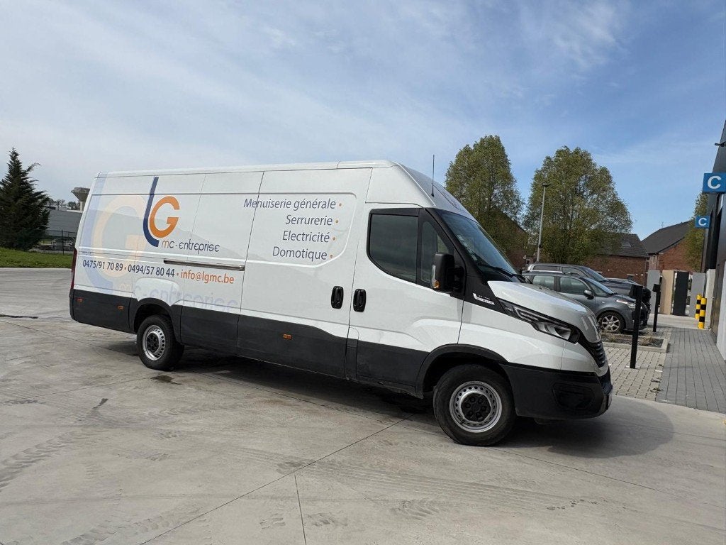 Iveco Daily 35S18V, Automaat, Zwart, Iveco, Wit