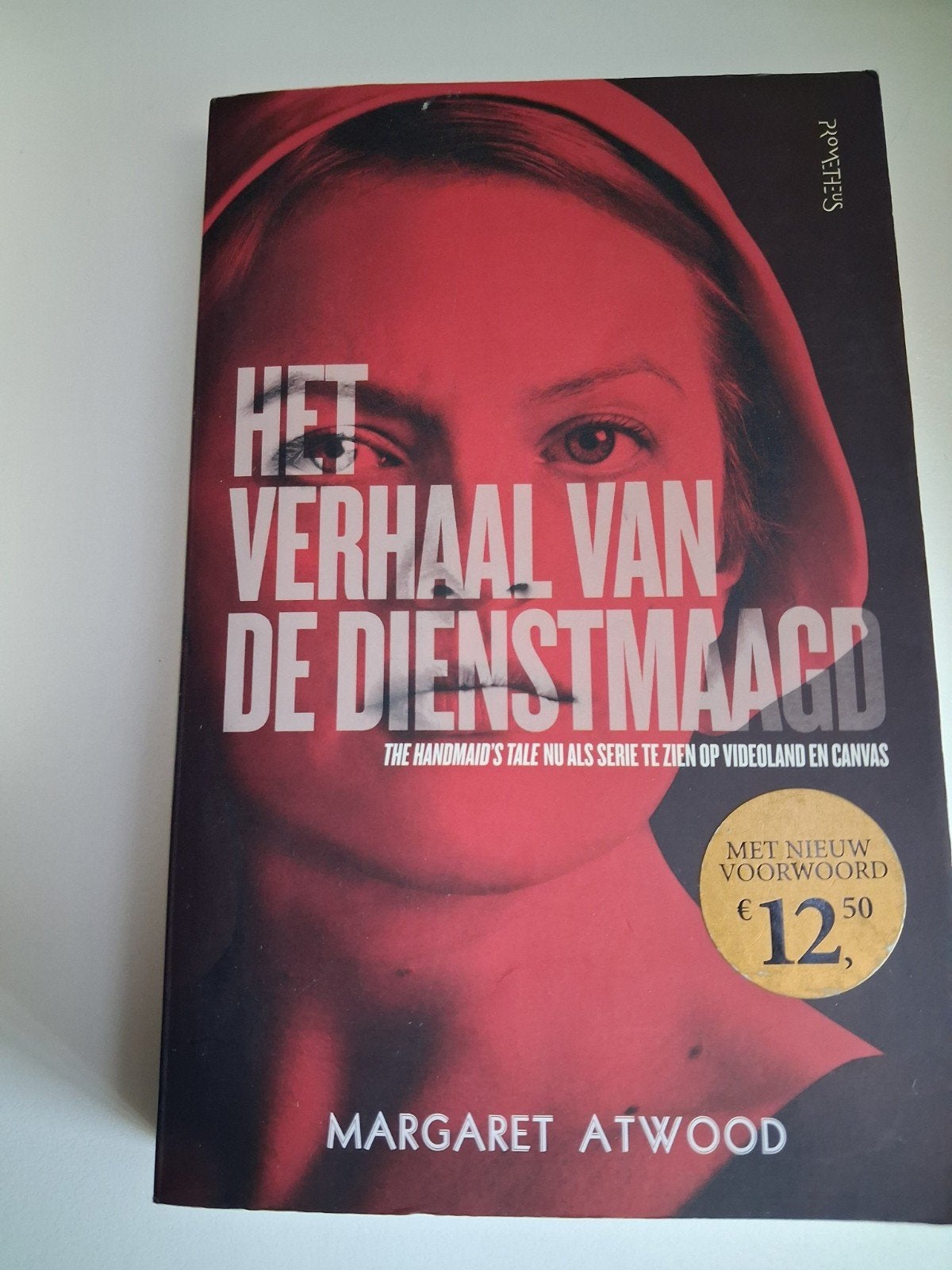 Het verhaal van de dienstmaagd, Ophalen, Zo goed als nieuw, Margaret Atwood