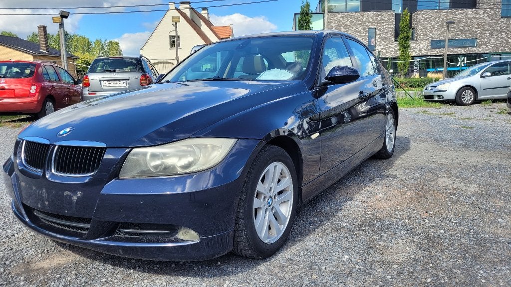 BMW 320i AIRCO LEDER euro 4 2005, Autos, Cuir, Entreprise, Boîte manuelle, https://public.car-pass.be/vhr/0b94411c-f94d-4158-a372-95ac5d9c9a4b