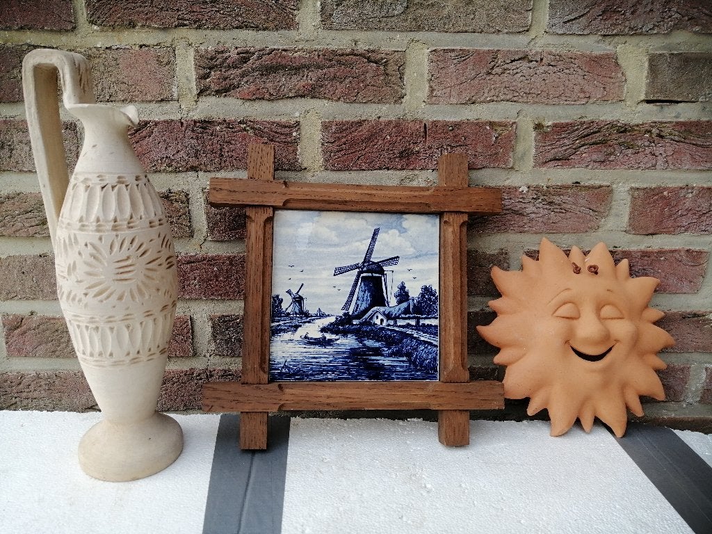 Delftse muurtegel, vaas en terracotta zon, Ophalen, Gebruikt, Meerkleurig, Steen/keramiek