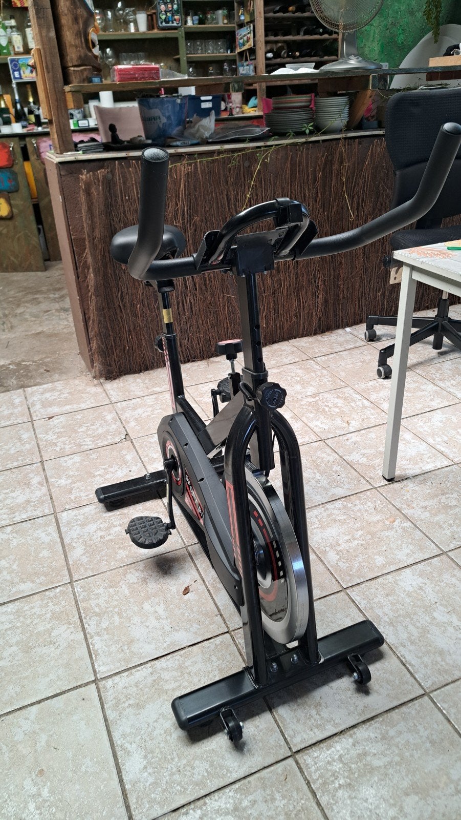 vélo appartement traditionnel, Enlèvement