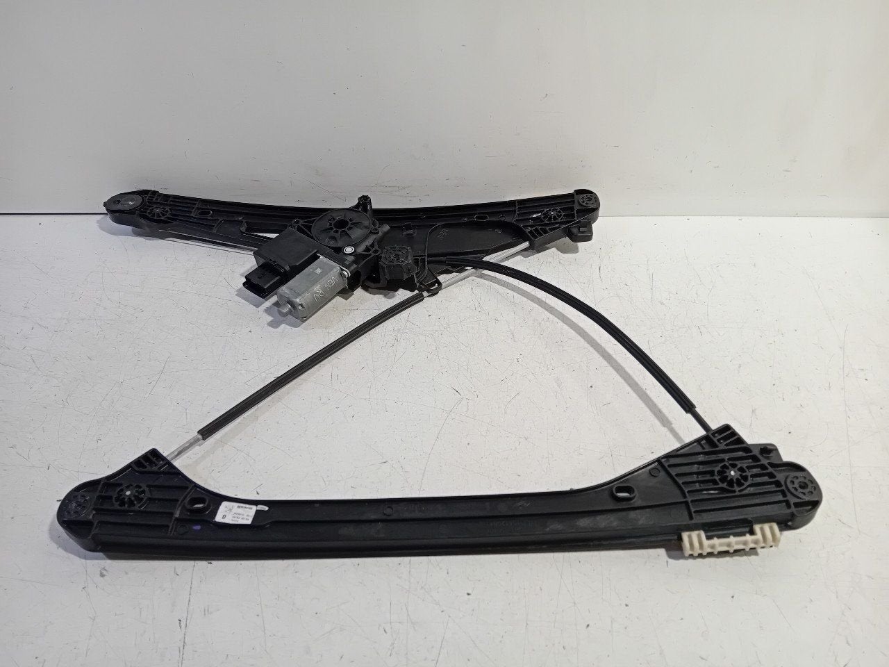 Raammechaniek elektrisch rechts voor Peugeot 5008, Onderdelen@venauto.nl, Van der Ven Autorecycling B.V., Gebruikt, Ettenseweg 76, 4706 PB Roosendaal, The Netherlands