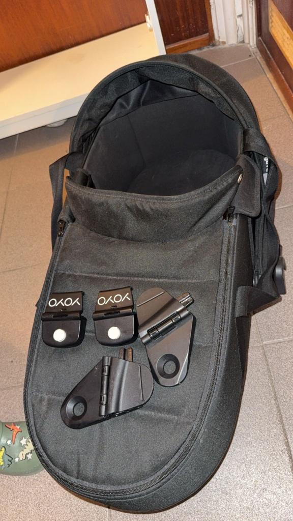 Yoyo reiswieg en maxicosy te koop met toebehoren, Kinderen en Baby's, Kinderwagens en Combinaties, Met autostoeltje, Zo goed als nieuw