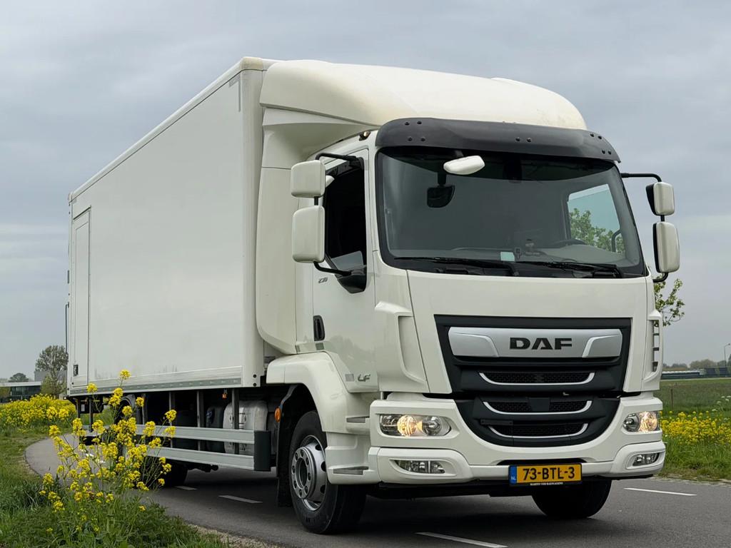 DAF LF 230 L2EN3 (bj 2022), Auto's, Bestelwagens en Lichte vracht, Automaat, Achterwielaandrijving, Euro 6, 6700 cc