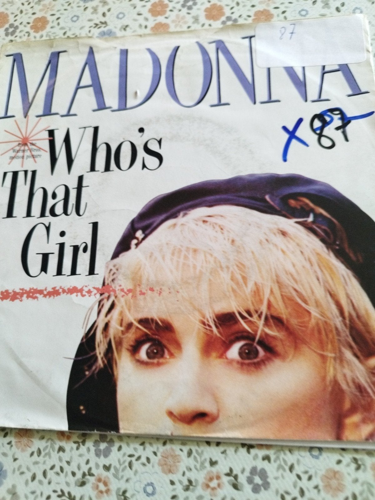 Madonna Single, Ophalen