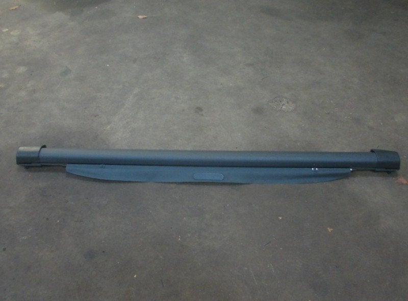 RIDEAU ROLL COVER Volvo V70 (GW / LW / LZ) (12-1995/09-2002), Info@volvocars.com, Volvo Car Germany GmbH, Siegburger Straße 229
50679  Köln, DE