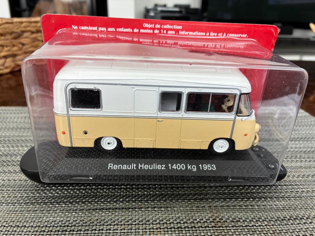 camping car Renault Heuliez 1400 kg 1/43 hachette, Ophalen, Nieuw