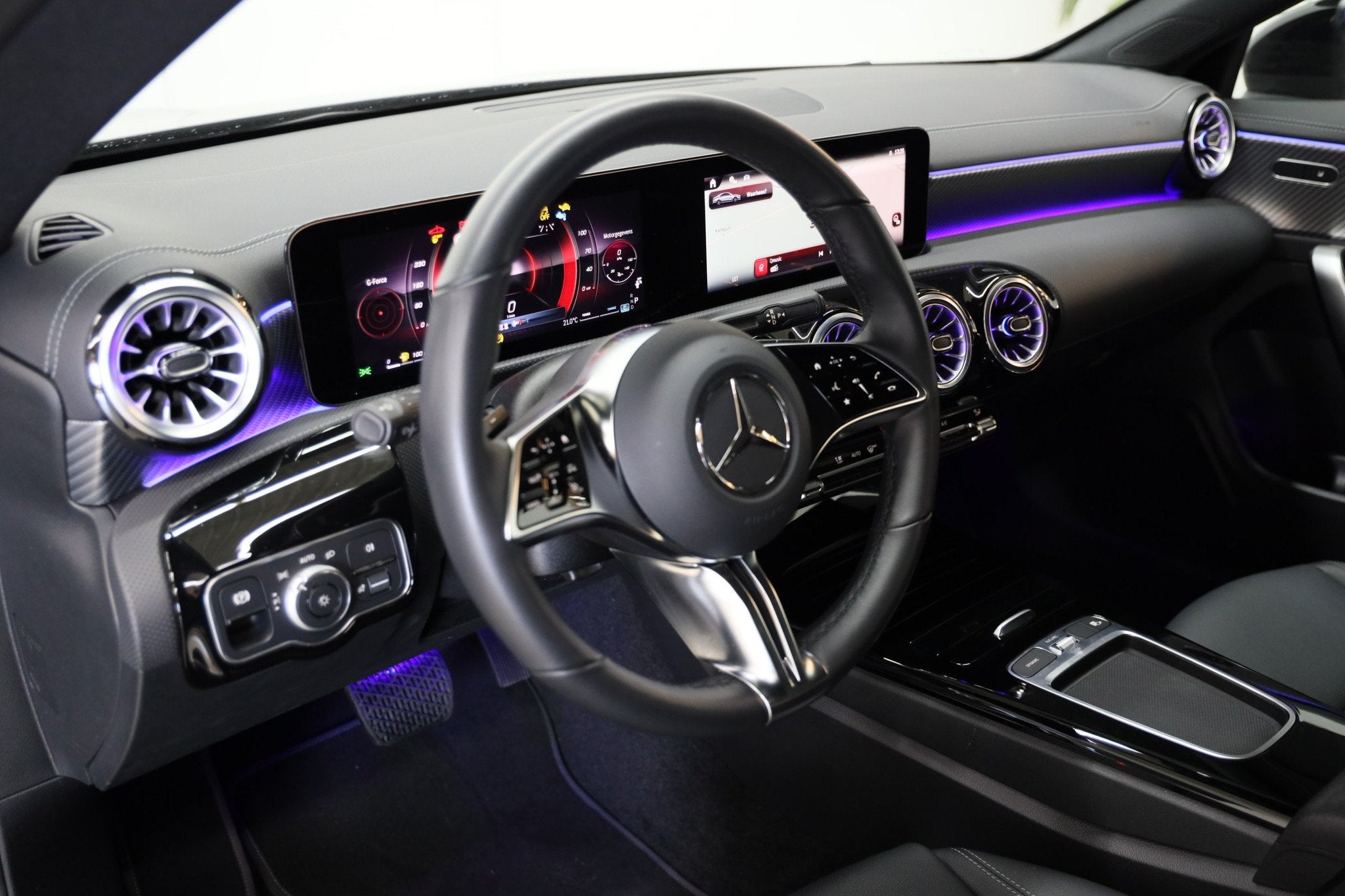Mercedes-Benz CLA 180 Coupé Night-pakt Sfeerlicht KEYLESS-G, Auto's, Mercedes-Benz, Gebruikt, Zwart, 4 cilinders, 136 pk