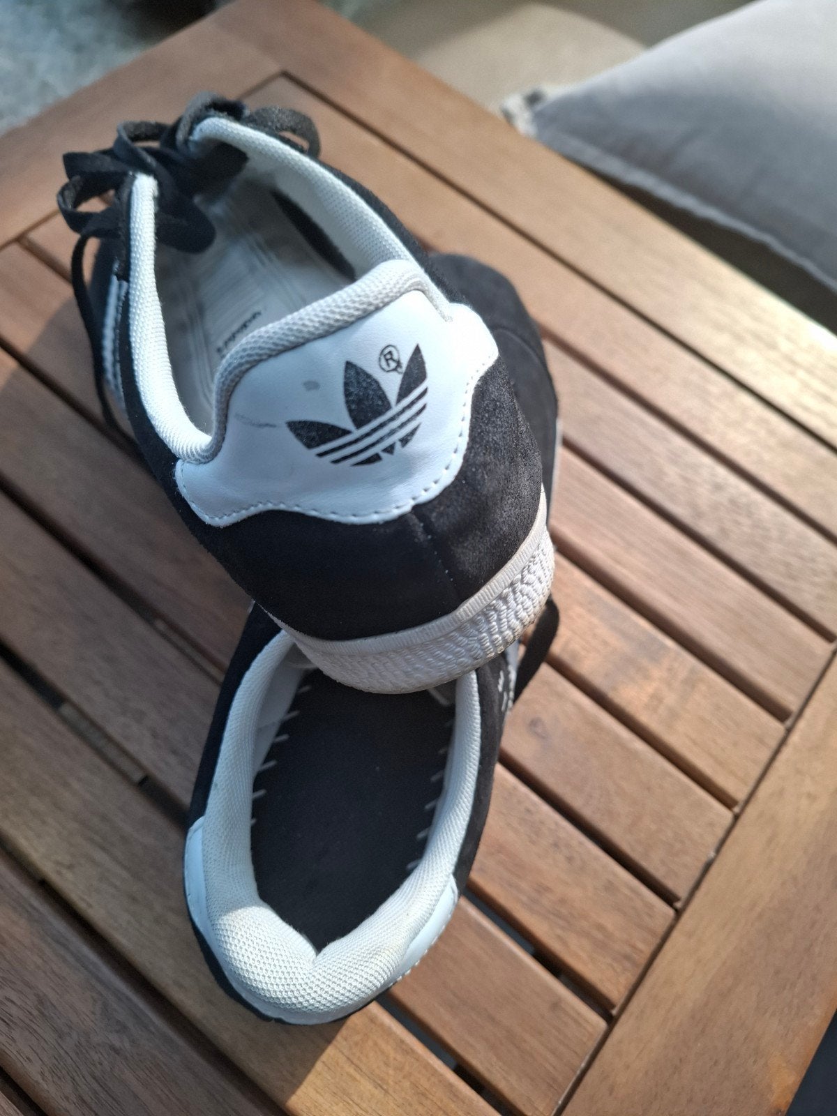 Adidas Gazelle maat 44, Vêtements | Hommes, Chaussures, Enlèvement ou Envoi, Noir