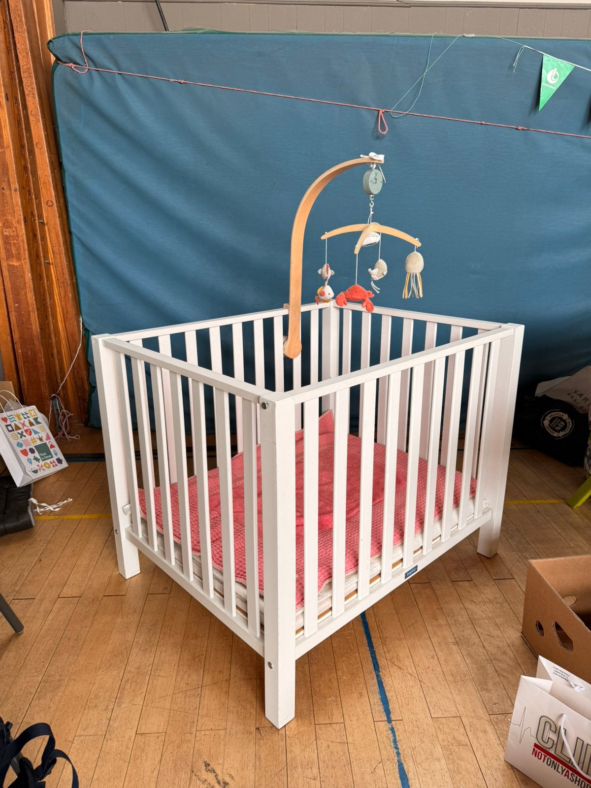 Baby Park en Little Dutch Houten Muziekmobiel, Ophalen, Zo goed als nieuw, Matras