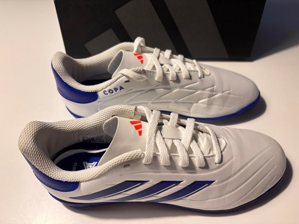 Adidas Copa Pure 2 - taille 37 1/3, Sports & Fitness, Course, Jogging & Athlétisme, Chaussures de course à pied, Enlèvement, Autres sports