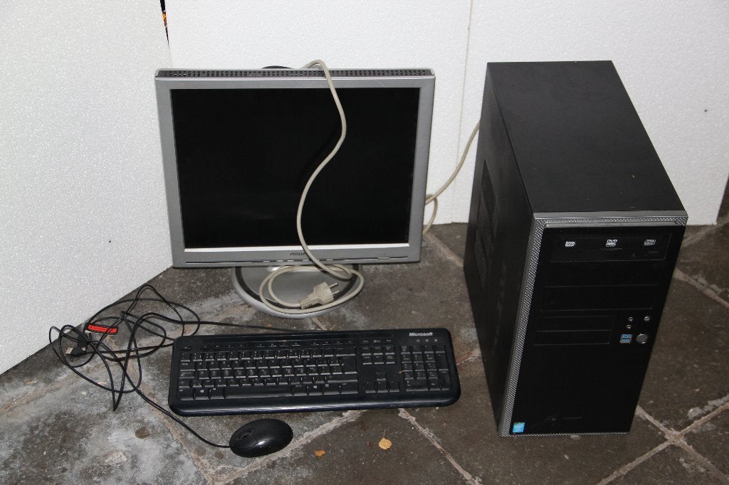 computer, Informatique & Logiciels, Ordinateurs de bureau, HDD, Avec carte vidéo, 8 GB, Reconditionné
