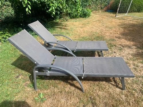 Set van twee tuinligstoelen, Ophalen, Gebruikt