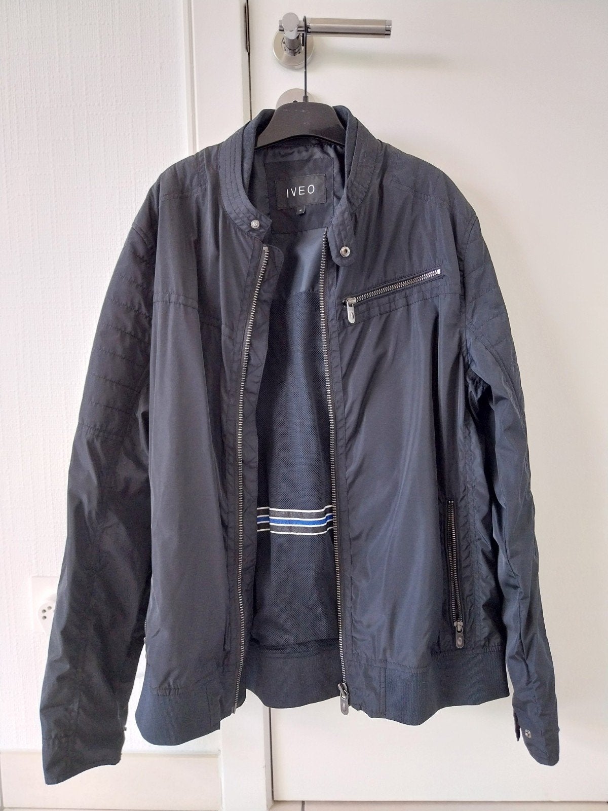 Nouveau gilet printemps/automne, Neuf, Enlèvement, Iveo, Taille 48/50 (M)