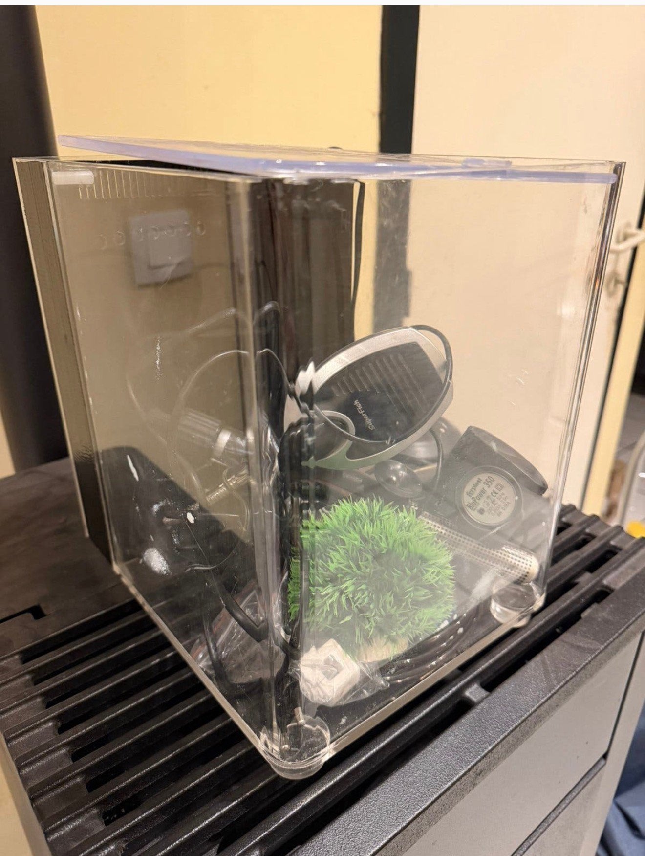 Petit aquarium, Enlèvement, Comme neuf