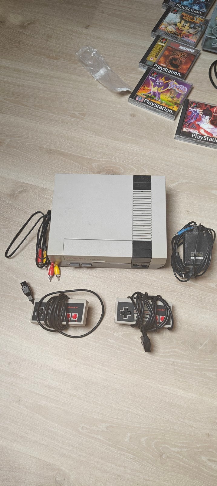 NES met alle kabels., Games en Spelcomputers, Ophalen