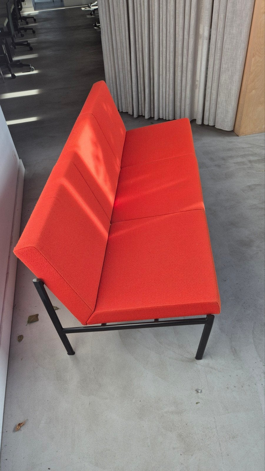 Artek Kiki sofa – ontwerp Ilmari Tapiovaara (3-zits), Maison & Meubles, Canapés | Salons, Design, Comme neuf, Enlèvement, Autres matériaux