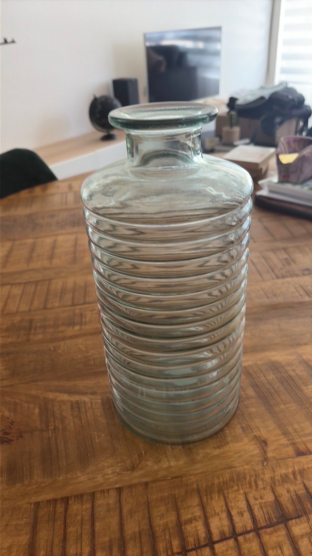 Vase transparent avec lignes, Maison & Meubles, 31 cm, Transparent, Comme neuf, Verre