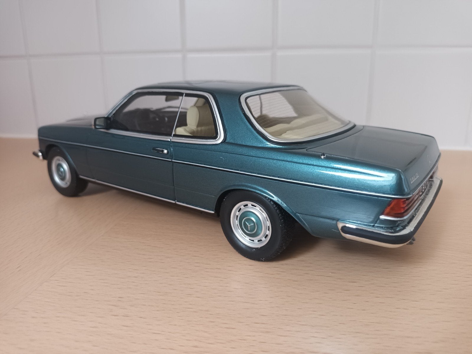 Otto-mobile Mercedes-benz C123 280VE 1:18, Hobby en Vrije tijd, Ophalen of Verzenden