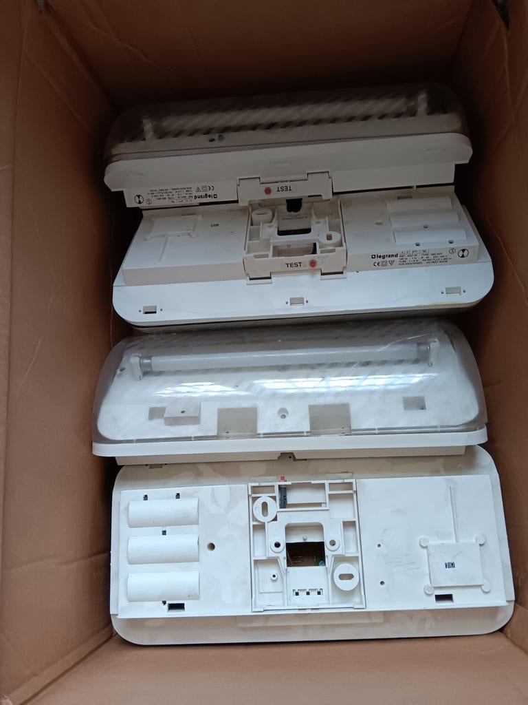 Noodverlichting 4 stuks, Doe-het-zelf en Bouw, Bouwverlichting, Ophalen