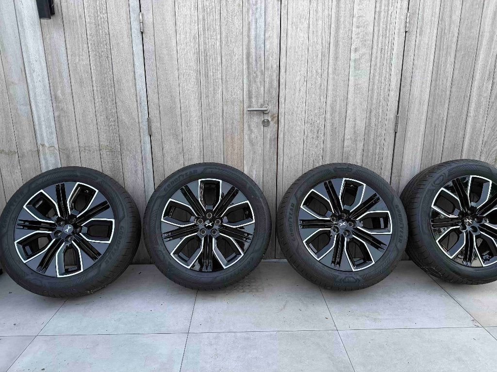 XPeng G9 — originele velgen + Goodyear zomerbanden, Auto-onderdelen, Banden en Velgen, Ophalen, 255 mm, Nieuw, Band(en)