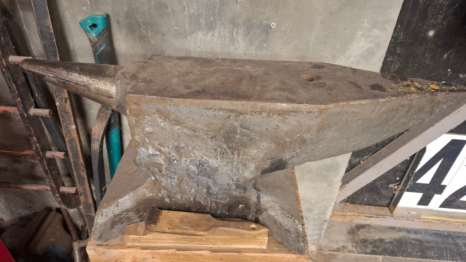 Aambeeld +- 150kg, Ophalen