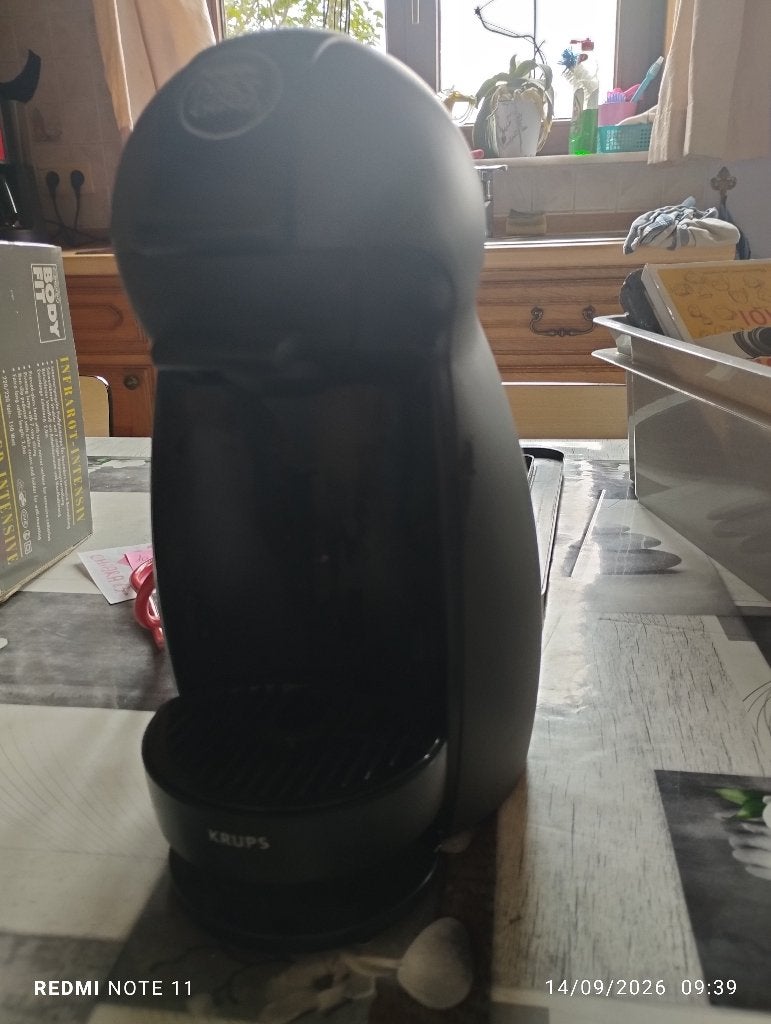 Cafetière, Réservoir d'eau amovible, Dosettes et capsules de café, 1 tasse, Comme neuf