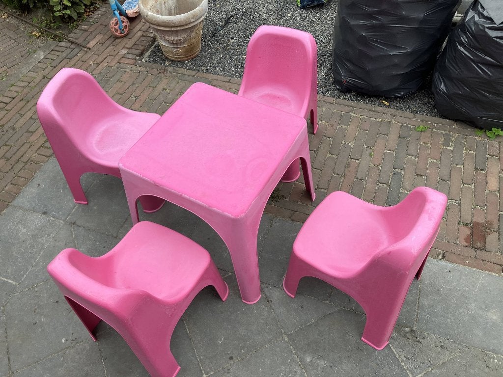 4 stoeltjes en een tafel, Kinderen en Baby's, Ophalen, Tafel